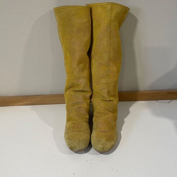 Sam Edelman Suede Pull on Boots - Picture 4 of 8